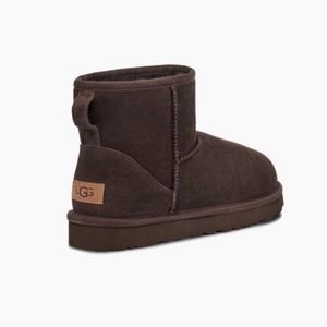 Ugg Classic Mini Brown Boot in Size 8